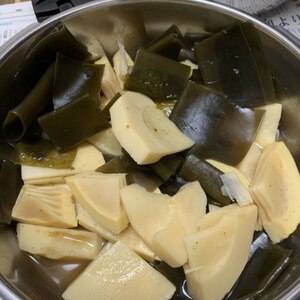 白だしで簡単♪ タケノコと昆布の煮物★